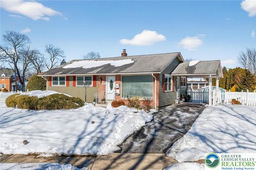 447 S 17th St, Allentown, PA, 18104-6710 | Card Image