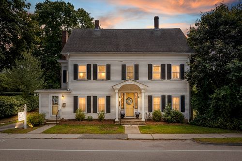 329 Village St, Medway, MA, 02053-1640 | Card Image