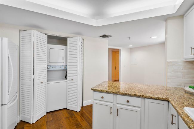APT-205 - 19800 Sandpointe Bay Dr, Condo with 2 bedrooms, 3 bathrooms and null parking in Tequesta FL | Image 19