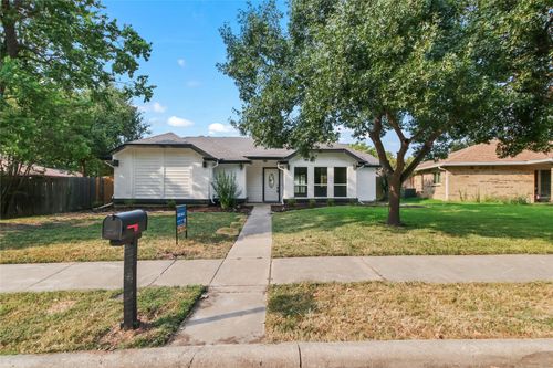 2103 Stein Way, Carrollton, TX, 75007-2220 | Card Image