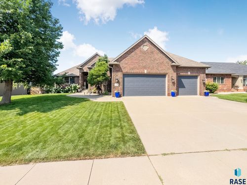 6229 S Tomar Rd, Sioux Falls, SD, 57108-8403 | Card Image
