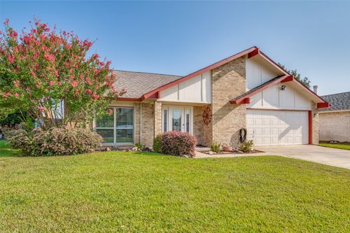 2315 Sharpshire Ln, Arlington, TX, 76014-3529 | Card Image