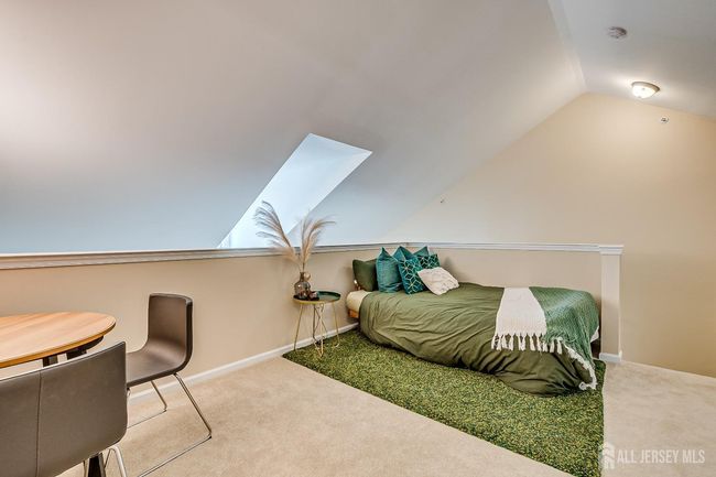 52 Central Square Park, Townhouse with 2 bedrooms, 2 bathrooms and null parking in Metuchen NJ | Image 40