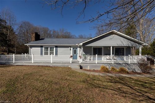 115 Basswood Ter, Wilkesboro, NC, 28697-7300 | Card Image