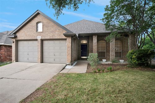 5353 Warm Springs Trl, Fort Worth, TX, 76137-3926 | Card Image