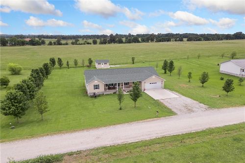 83 Old Carpenter Ln, Harrison, AR, 72601-4880 | Card Image