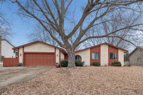 5242 Overlook Dr, Bloomington, MN, 55437-3310 | Card Image