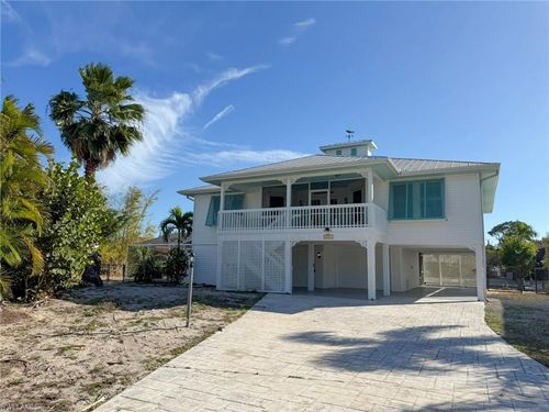 3461 Manatee Dr, Saint James City, FL, 33956-2528 | Card Image