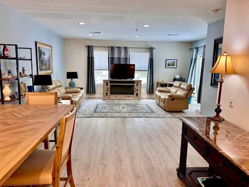 906-906 Alder Way, North Andover, MA, 01845-6376 | Card Image