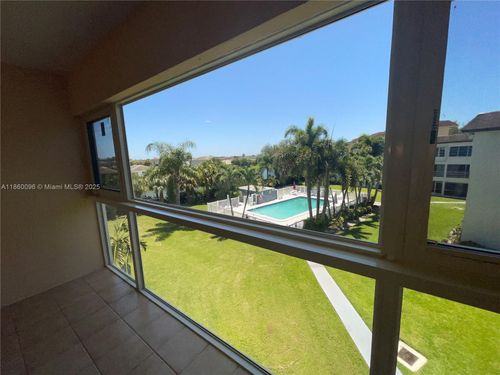 apt-304-4200 Crystal Lake Dr, Deerfield Beach, FL, 33064-1240 | Card Image