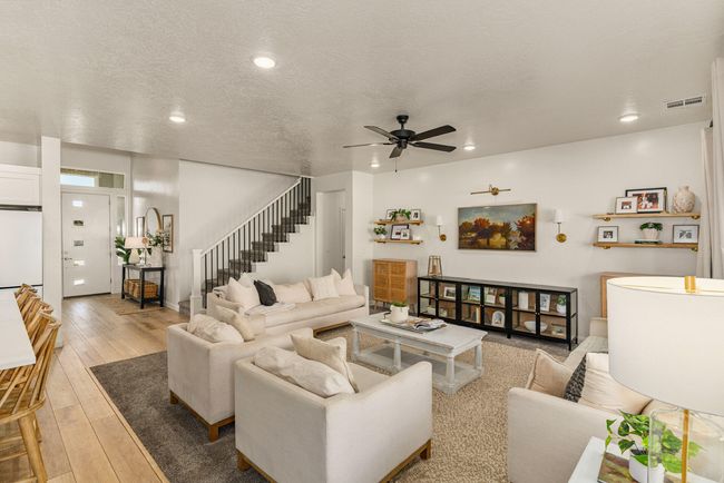 Living Room | Image 31