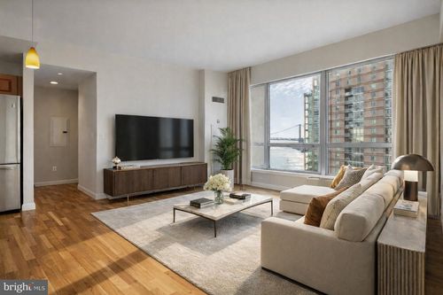 unit-r704-901 N Penn St, PHILADELPHIA, PA, 19123-3190 | Card Image