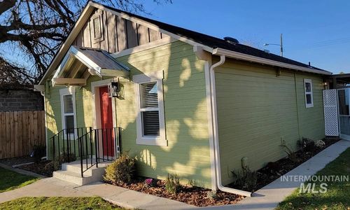 928 W Main St, Marsing, ID, 83639-5204 | Card Image