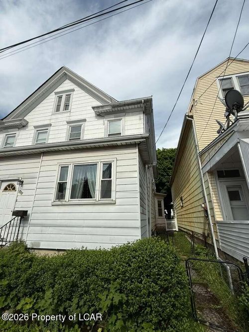577 N Laurel St, Hazleton, PA, 18201-5176 | Card Image