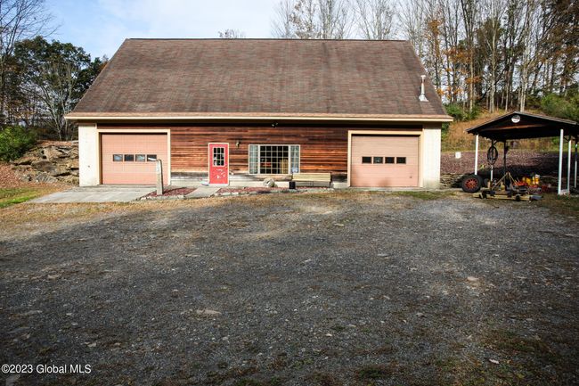 LOWER LEVEL OF BARN | Image 10