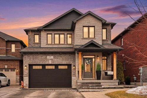 26 Lowry Court, Barrie, ON, L4N7N3 | Card Image