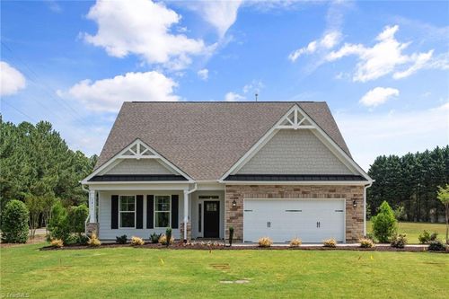 7811 Fairview Garden Trl, Clemmons, NC, 27012-8046 | Card Image
