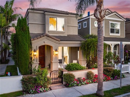 212 5th St, Seal Beach, CA, 90740-6115 | Card Image
