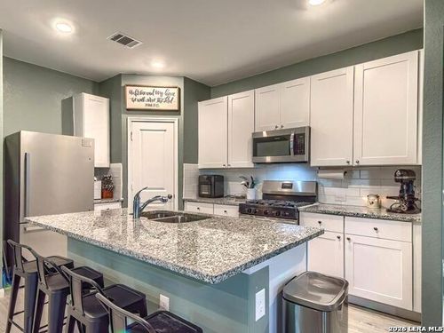6231 Belinda Way, San Antonio, TX, 78222-2907 | Card Image