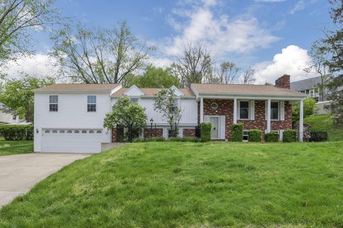 1687 Emerald Ct, Newark, OH, 43055-1608 | Card Image