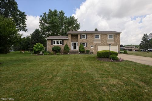 6775 Lake Cable Avenue, North Canton, OH, 44720 | Card Image