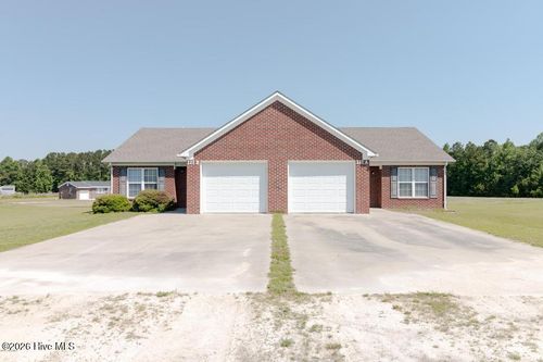 a-121 Arabian Ln, Richlands, NC, 28574-8154 | Card Image