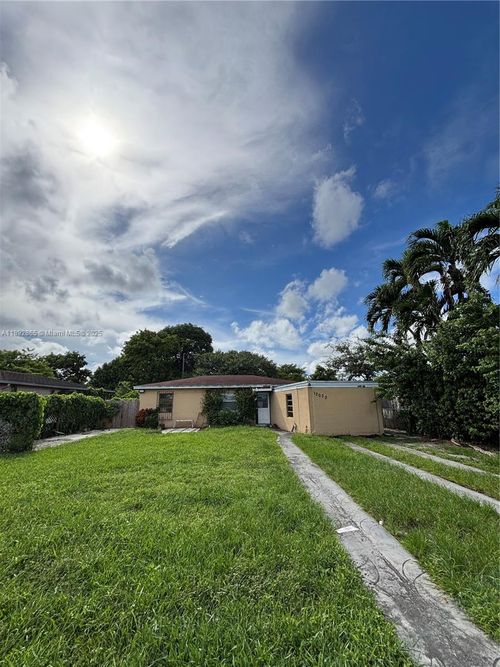 12030 N Miami Ave, North Miami, FL, 33168-4521 | Card Image
