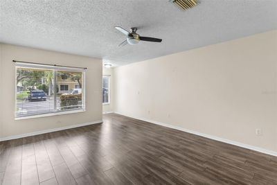 10807 Keys Gate Drive, Townhouse with 2 bedrooms, 2 bathrooms and null parking in Riverview FL | Image 3