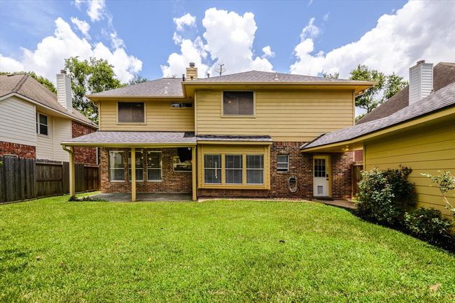 Plenty of room for your pets to roam! | Image 32