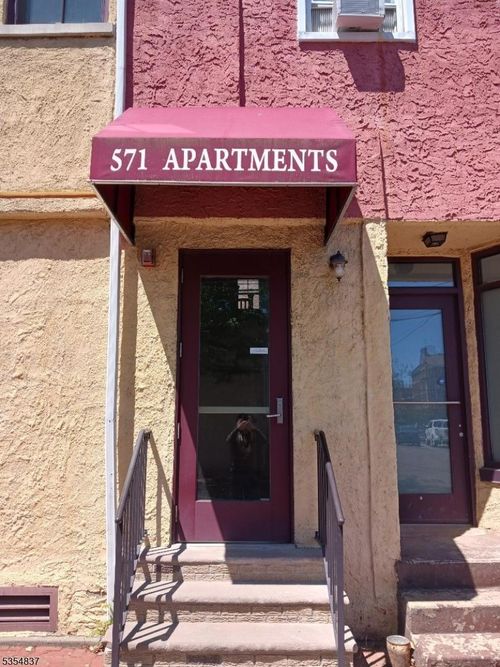 571 Bloomfield Ave, Montclair, NJ, 07042-2858 | Card Image