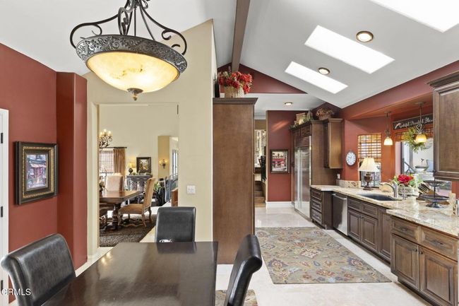 28-web-or-mls-UpmarketMedia-317ElTua-105 | Image 20