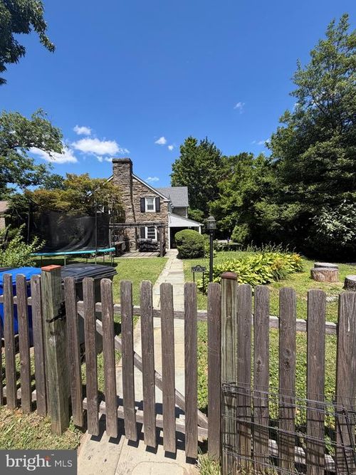 1 Develon Rd, ELKINS PARK, PA, 19027-3154 | Card Image