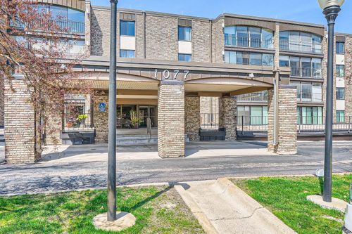 apt-610-1077 Sibley Memorial Hwy, Lilydale, MN, 55118-5612 | Card Image