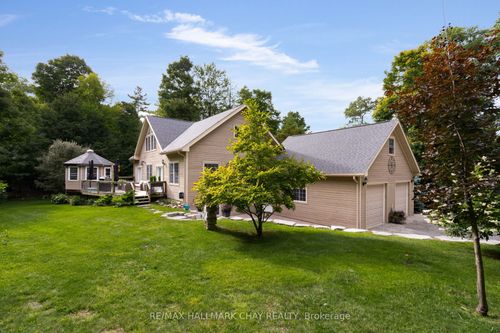 26 11th St, Midland, ON, L4R4L9 | Card Image