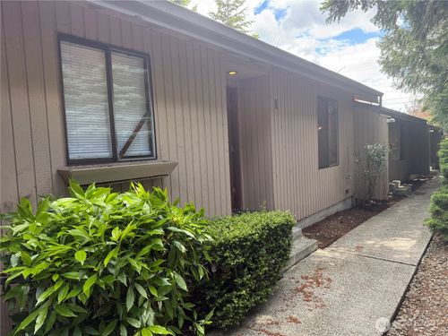 1-233 Dorn Ave, Everett, WA, 98208-2648 | Card Image