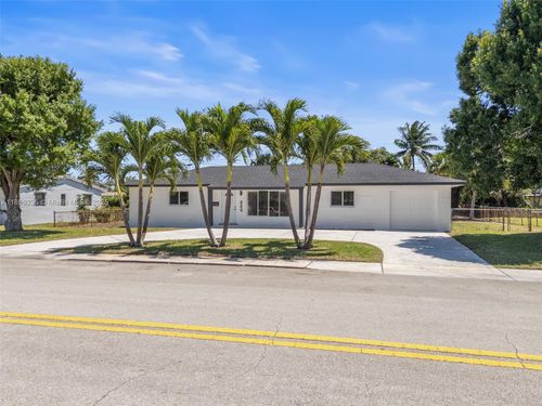 846 Foresteria Dr, Lake Park, FL, 33403-3104 | Card Image