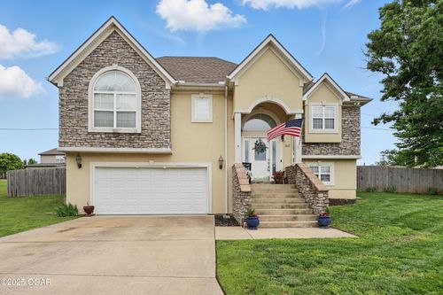 702 Copper Oaks Dr, Carl Junction, MO, 64834-8434 | Card Image
