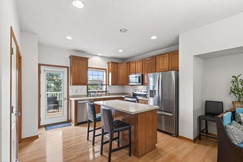 10859 Kingsfield Ln, Woodbury, MN, 55129-8351 | Card Image