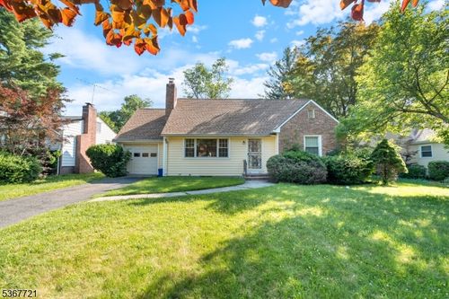 92 W End Ave, North Plainfield, NJ, 07060-4525 | Card Image
