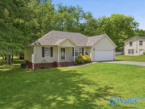 227 11th Place, Arab, AL, 35016 | Card Image