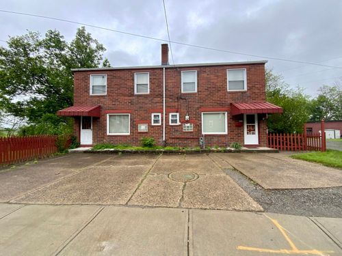 282 Oak Dr, Coraopolis, PA, 15108-1325 | Card Image