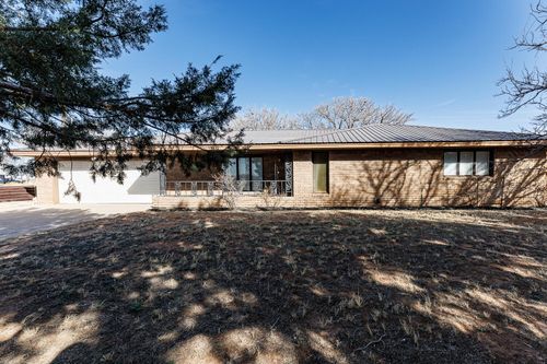 716 Bulldog Dr, Amherst, TX, 79312-2115 | Card Image