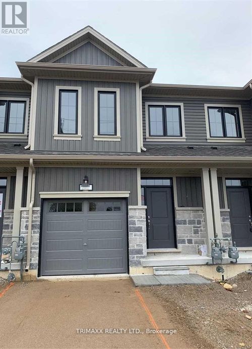 200 Middleton St, Thamesford, ON, N0M2M0 | Card Image