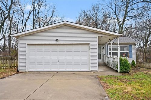 405 Wherritt Ln, Liberty, MO, 64068-9373 | Card Image