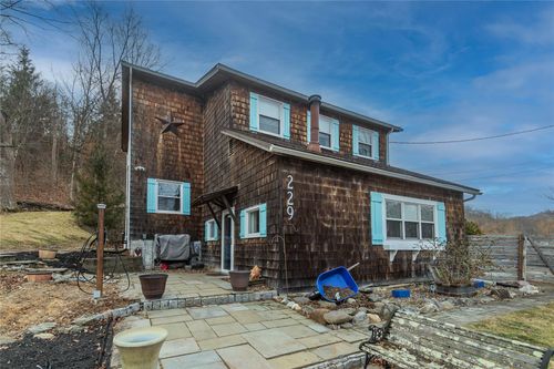 229 Skidmore Rd, Pleasant Valley, NY, 12569-5041 | Card Image