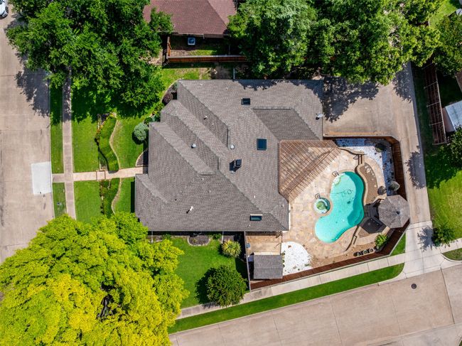 Drone / aerial view of a pool area | Image 24