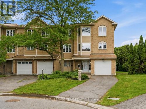 18 Arbordale Crescent, Ottawa, ON, K2G5C6 | Card Image