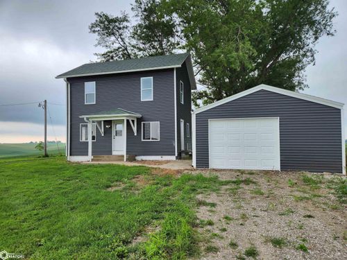 9011 S 44th Ave E, Newton, IA, 50208-8151 | Card Image
