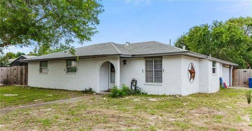 3173 Baybrook Dr, Corpus Christi, TX, 78418-3916 | Card Image