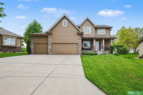 7422 S 198th Cir, Gretna, NE, 68028-4947 | Card Image